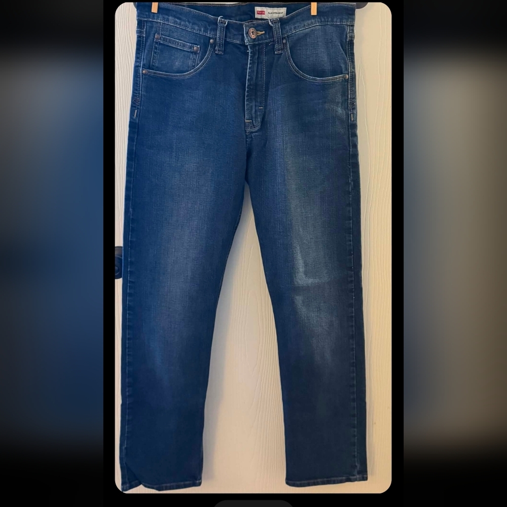 Wrangler Men's Straight-Leg Blue Jeans